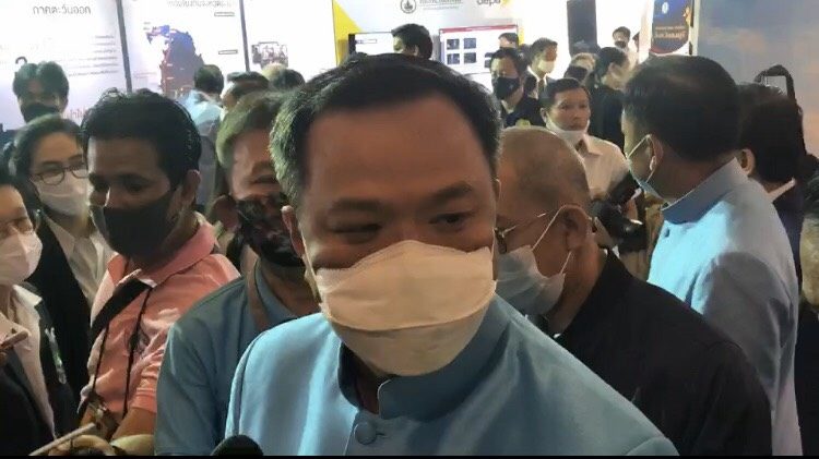 ผลิตวัคซีนโควิดกับออกซฟอร์ด “อนุทิน” เผยชงให้สำนักงบฯ แล้ว
