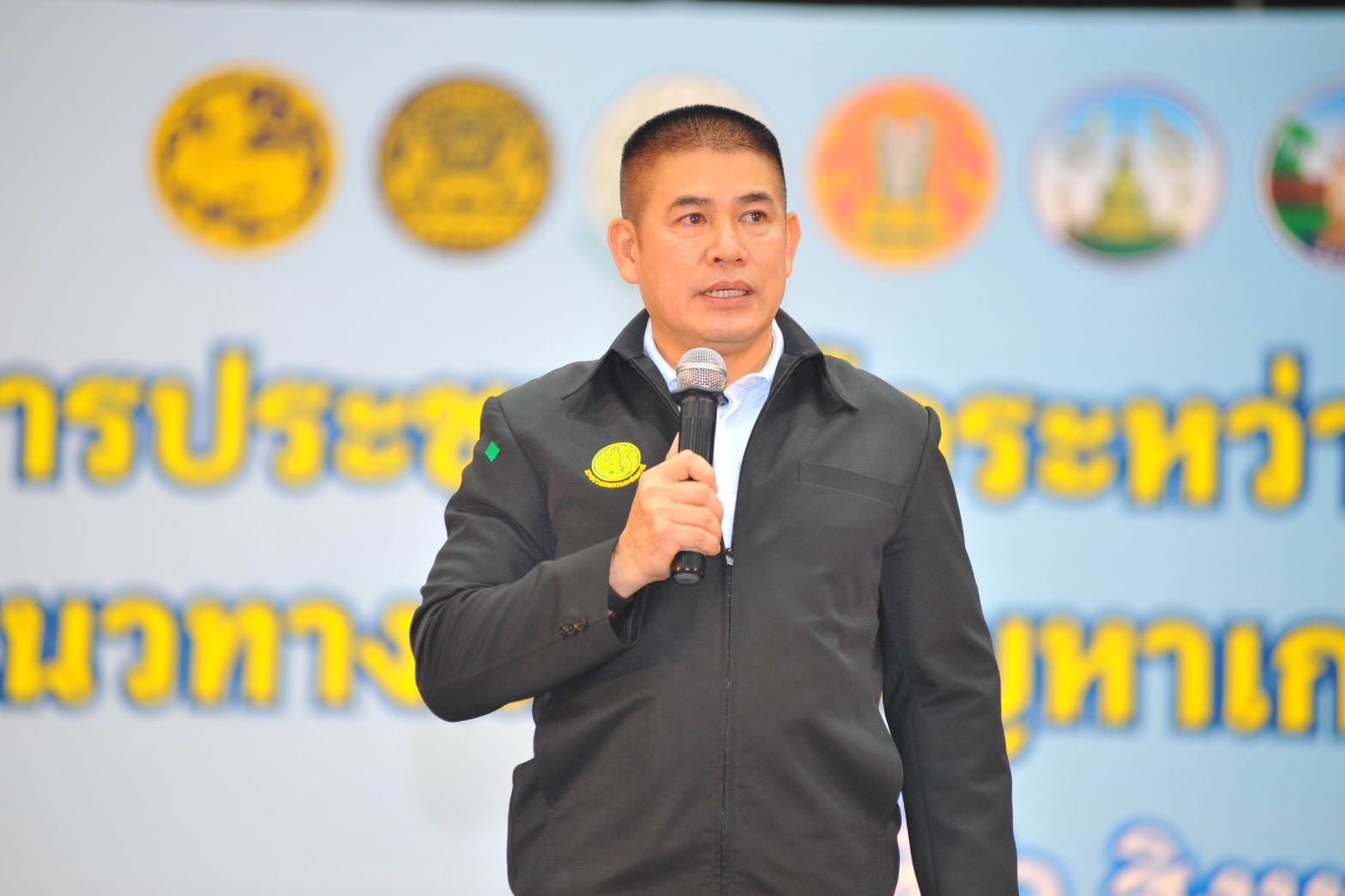 จ่อเปิดทางล้งจีน รับซื้อลำไยล้นตลาด ชงครม. ชดเชยชาวสวน 2 พันบาท/ไร่