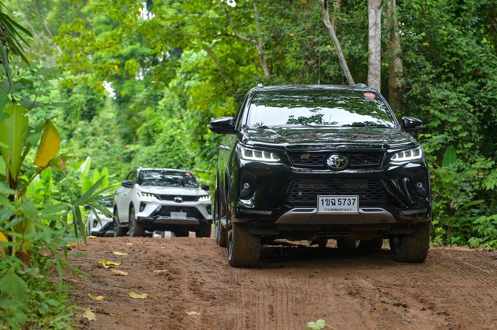 รีวิว Toyota Fortuner Legender