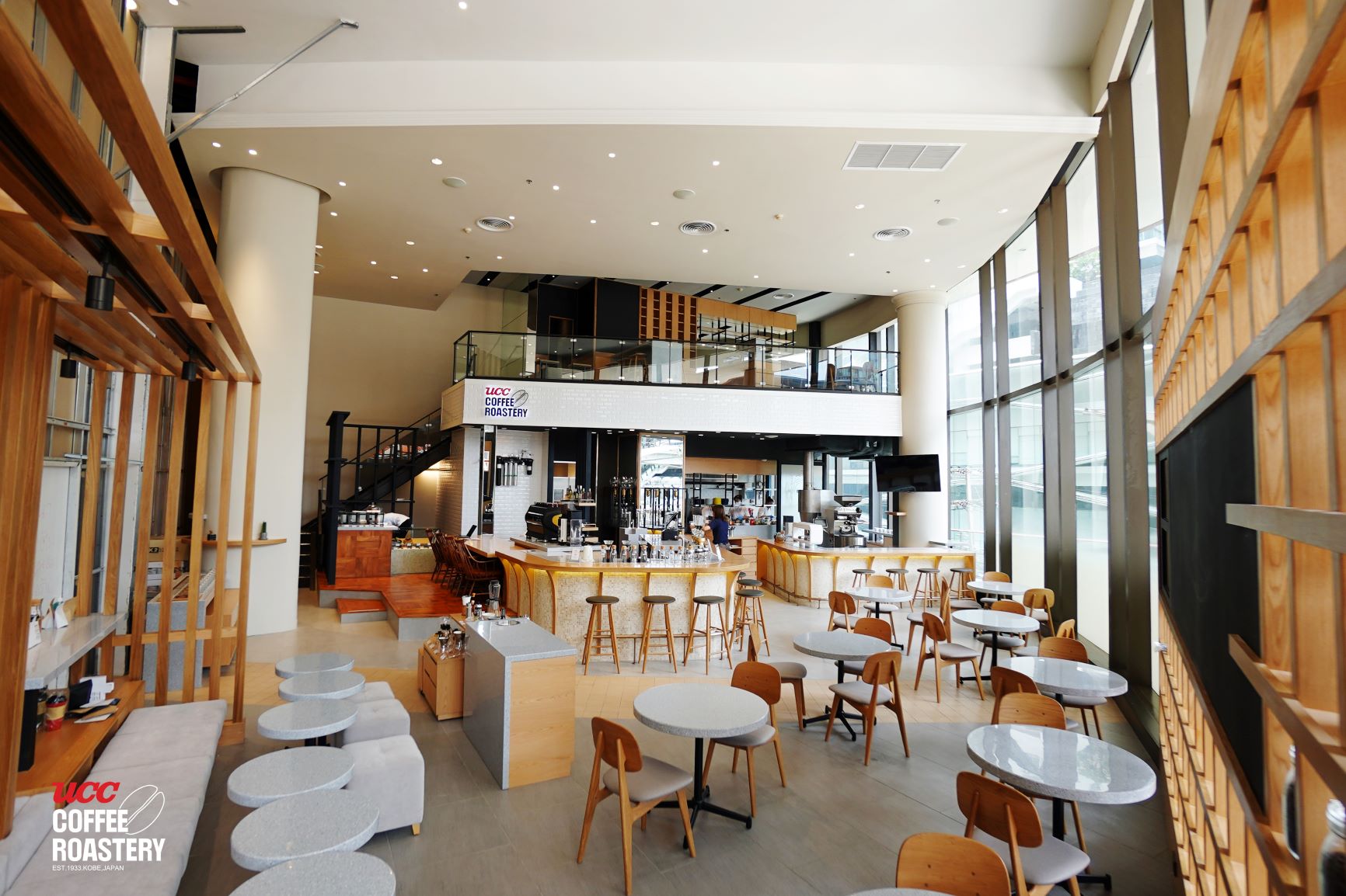 พาชม UCC Coffee Roastery แห่งแรกในเอเชียแปซิฟิก ที่เกทเวย์ เอกมัย