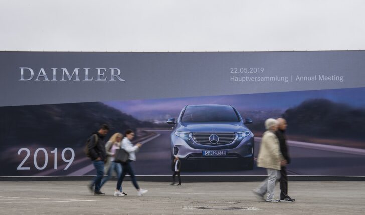 GERMANY-EARNINGS-AUTOMOBILE-DAIMLER เดมเลอร์ยอมจ่ายยุติข้อกล่าวหา