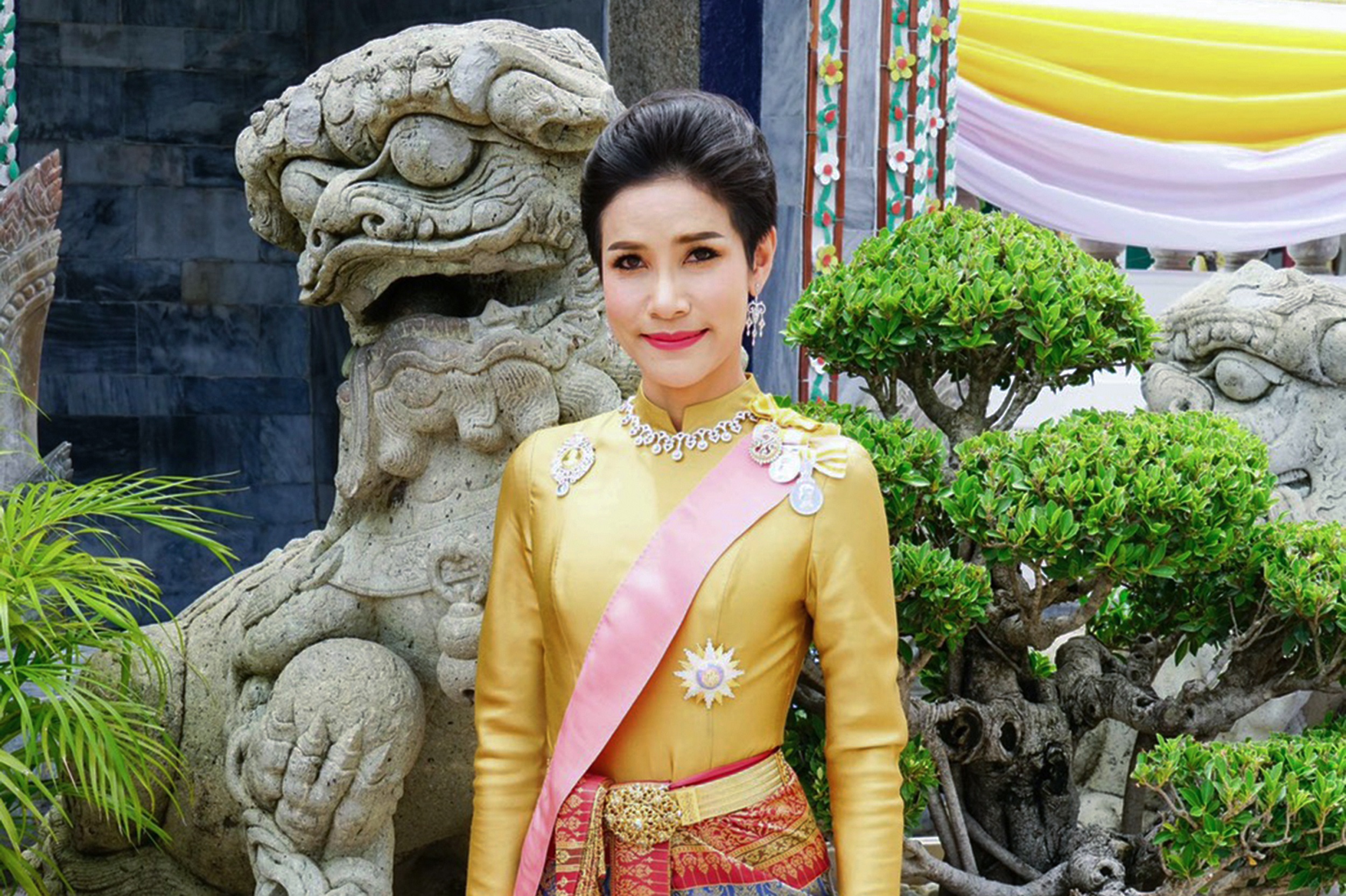 โปรดเกล้าฯ คืนฐานันดรศักดิ์ เจ้าคุณพระ “สินีนาฏ วงศ์วชิราภักดิ์”