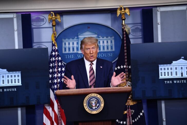 US-POLITICS-TRUMP-BRIEFING ทรัมป์ไม่เสียภาษี