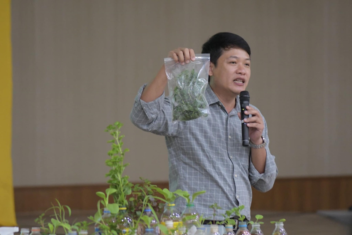 โครงการปลูกผักไร้ดิน “ที่ว่าง กินได้” จัดโดย รฟม.