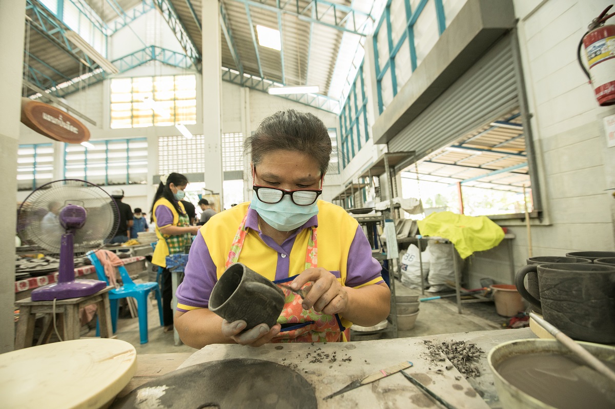 “SACICT” สร้างอาชีพชุมชน ปรับดีไซน์-ดันสินค้าสู่ตลาดดิจิทัล