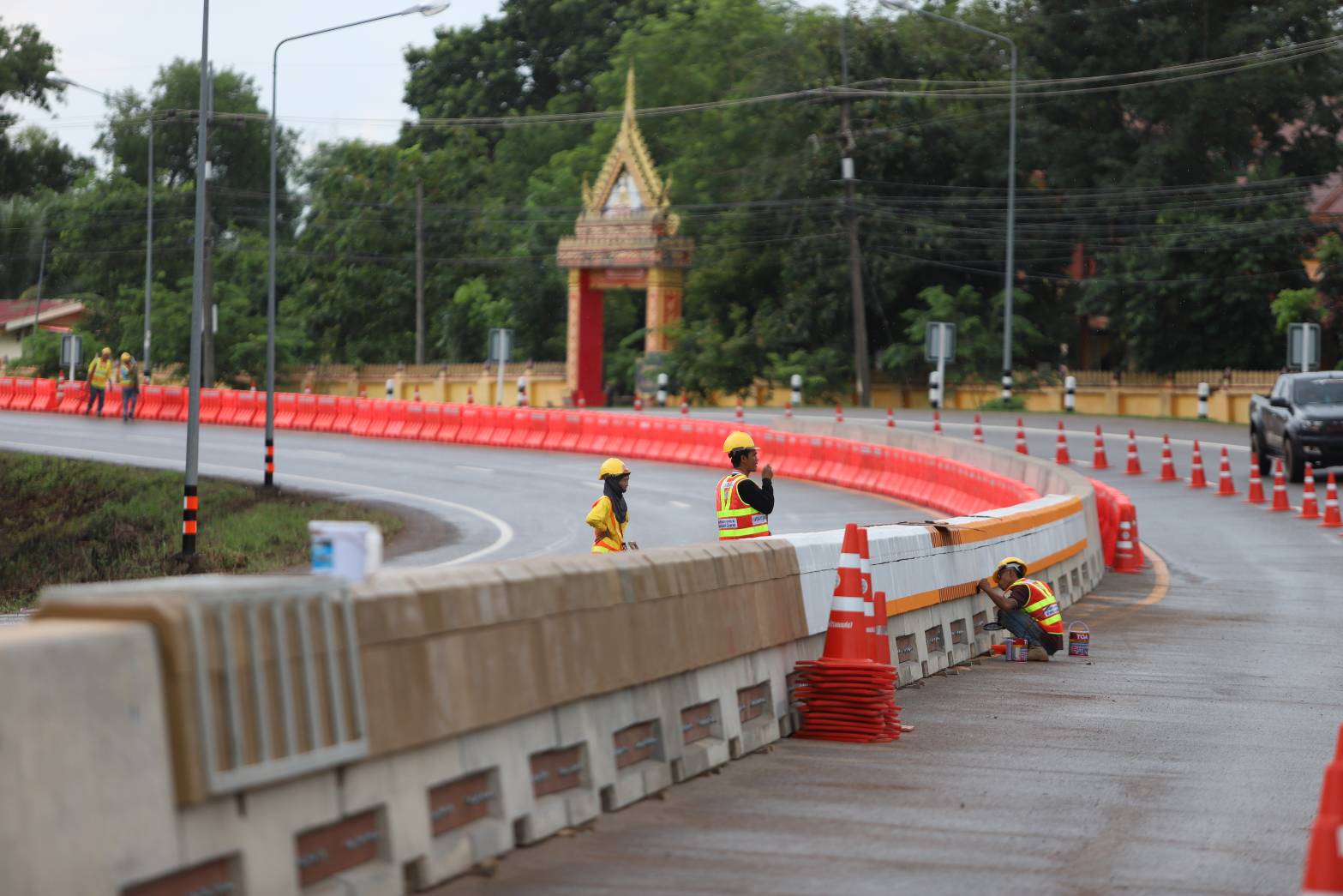 “ภูมิใจไทย” ลุยอีสานคิกออฟ “แบริเออร์ยางพารา” ลั่นดันราคาพุ่ง 61.30 บาท