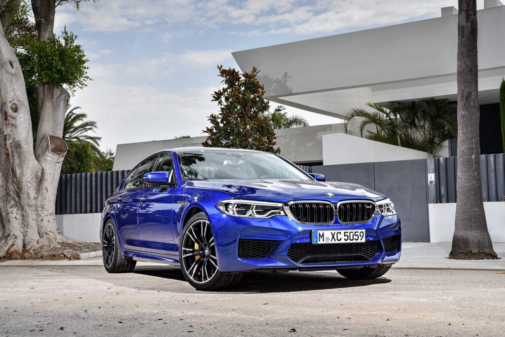 M5 สมรรถนะเทียบชั้นซูเปอร์คาร์