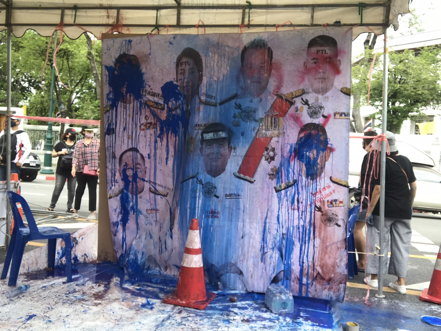 ม็อบ 19 กันยา จองพื้นที่เต็มสนามหลวง เปิดบู๊ธสาดสีใส่ “ประยุทธ์”