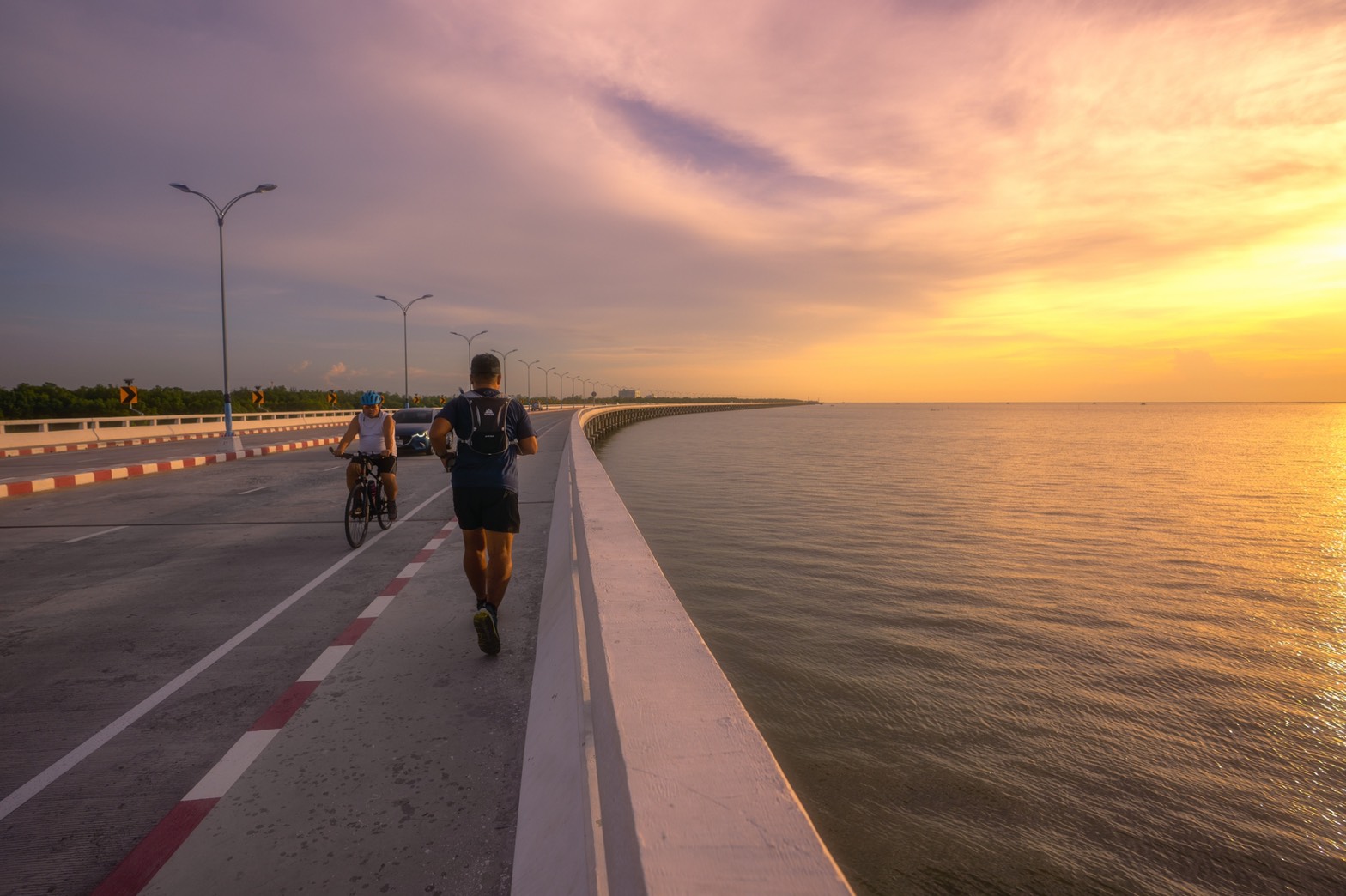 สะพานชลมารควิถี ที่เที่ยวบางแสน