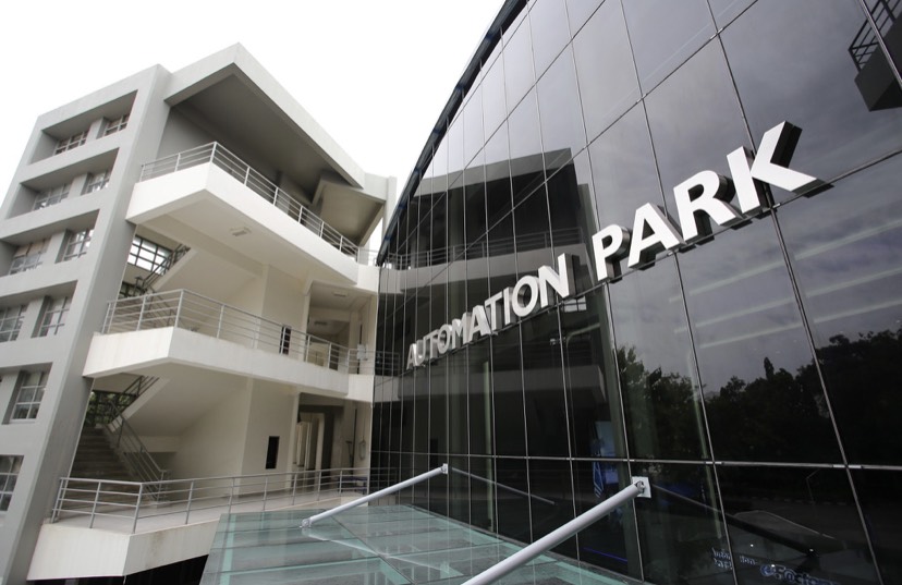 EEC Automation Park ม.บูรพา ปั้นวิศวกรเข้าอุตสาหกรรมหุ่นยนต์ 37,000 อัตรา