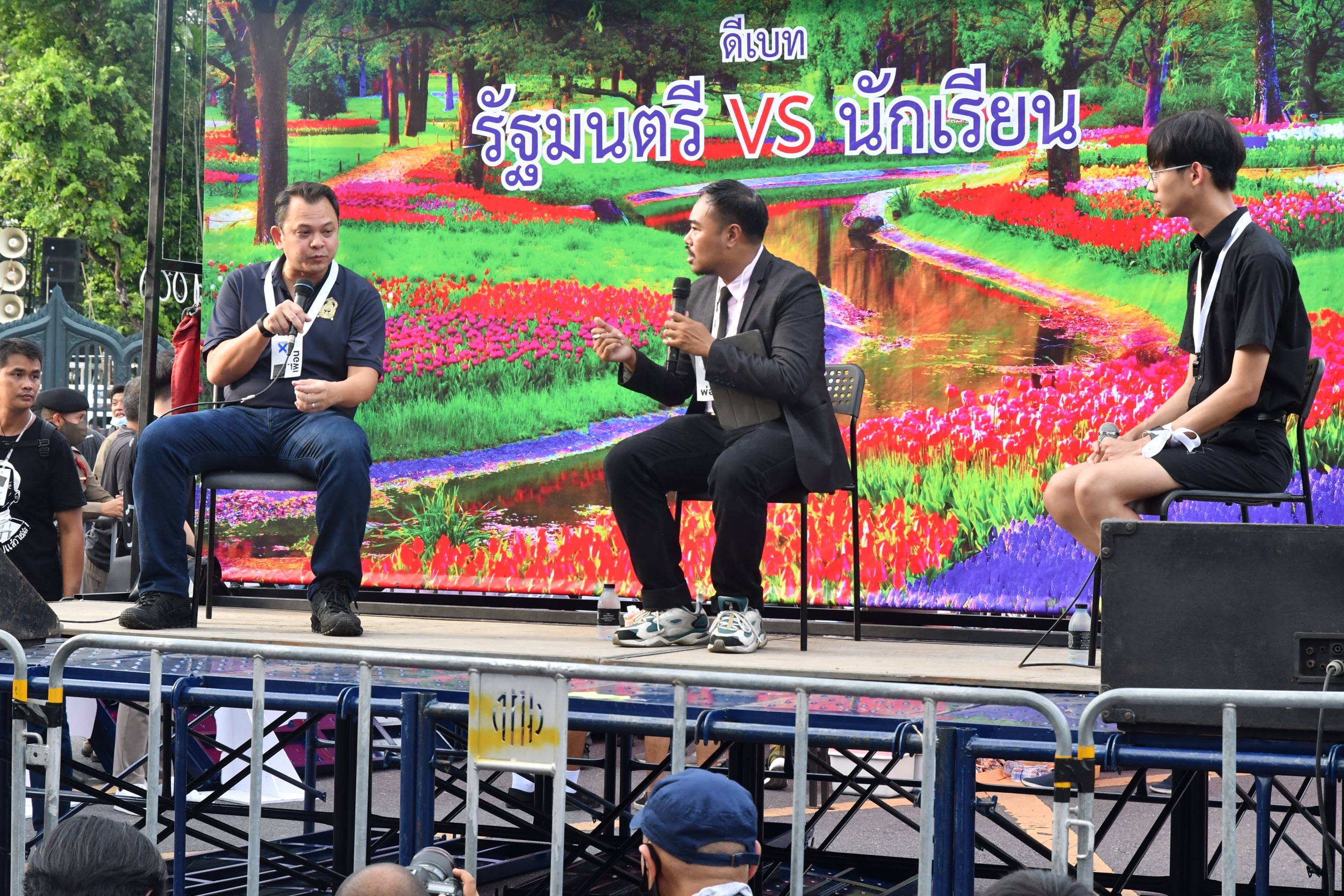 ดีเบต-นักเรียน-รมต.ศึกษา