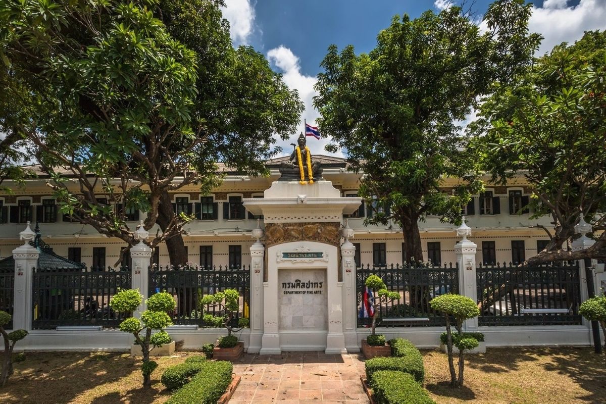 กรมศิลป์ เพิ่มกำลังเฝ้าระวัง เสี่ยงม็อบเกิดความรุนแรง-ปิดสถานที่ทันที