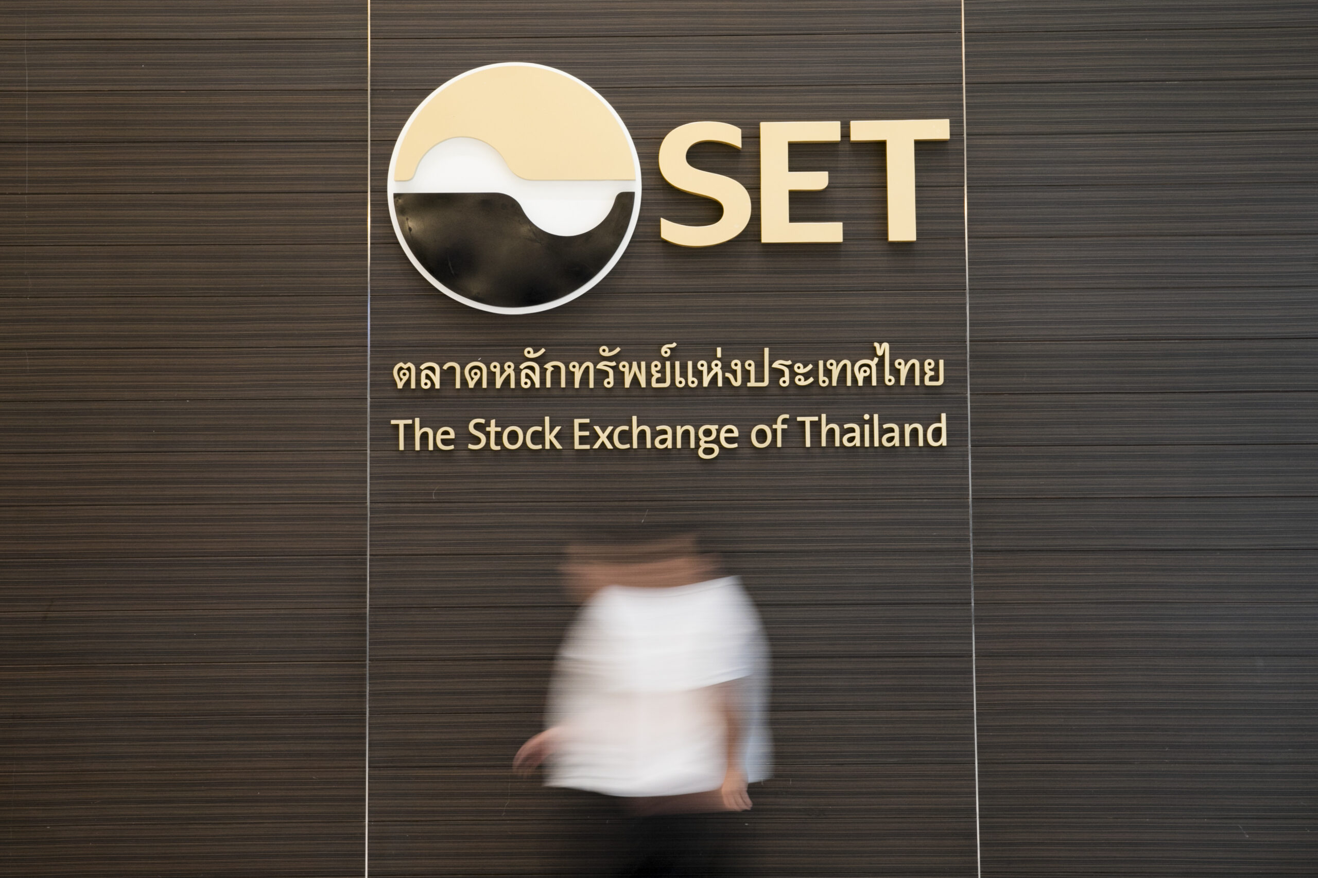 “ตลาดหุ้นไทย” กลับมาใช้เกณฑ์ปกติ “ชอร์ตเซล-ซีลลิ่ง&ฟลอร์” เริ่ม 1 ต.ค.63