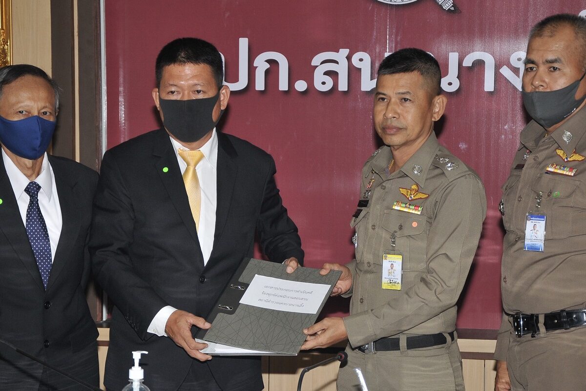 "ลูกแฝดประยุทธ์" ชี้แจง 10 ประเด็น ส่งทนายแจ้งความเกรียนคีย์บอร์ด