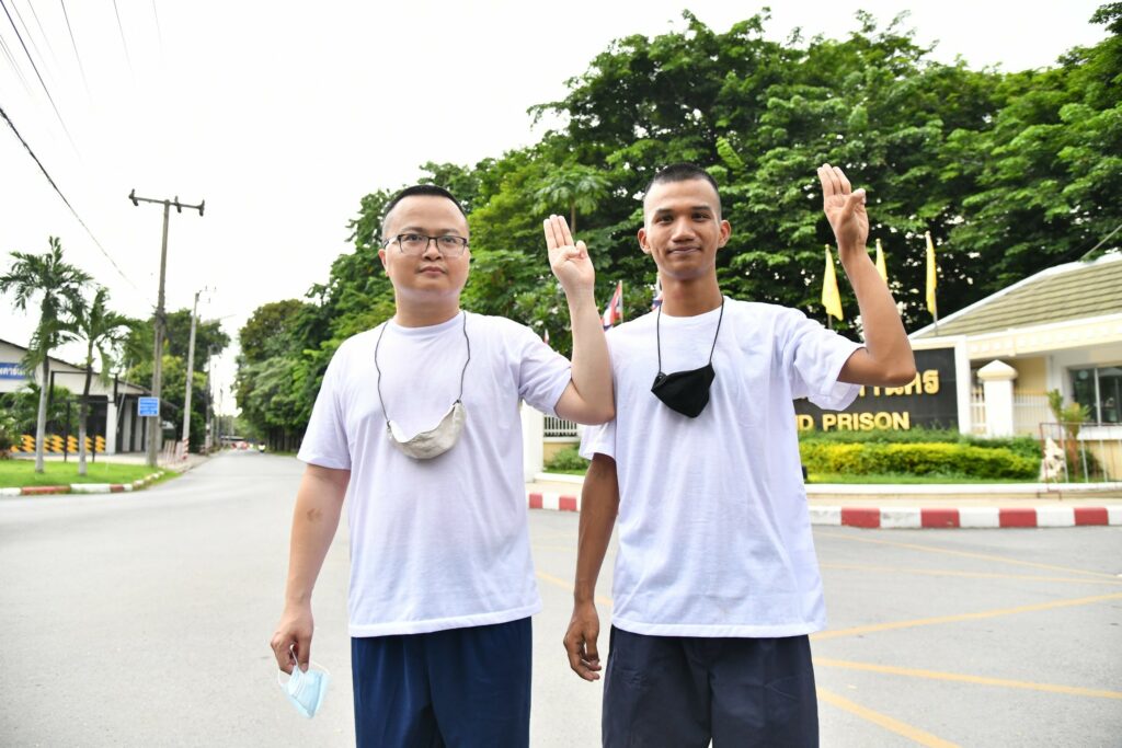 ทนายอานนท์ นำภา และ ภานุพงศ์ จาดนอก