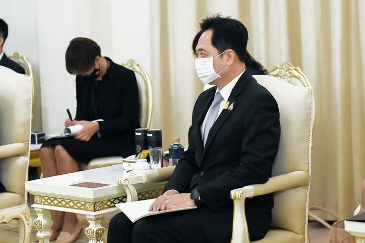 อนุชาเตือนคนละครึ่ง อนุชา โฆษกรัฐบาล