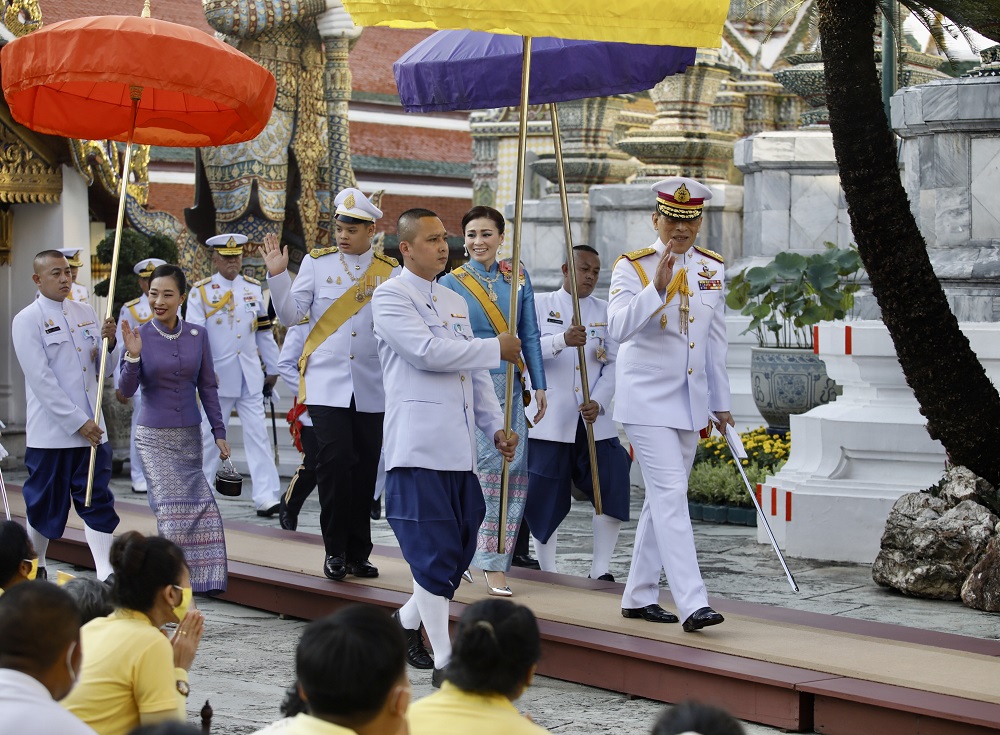ในหลวง-พระราชินี เสด็จฯ ไปในการพระราชพิธีทรงบำเพ็ญพระราชกุศลตั้งเปรียญ