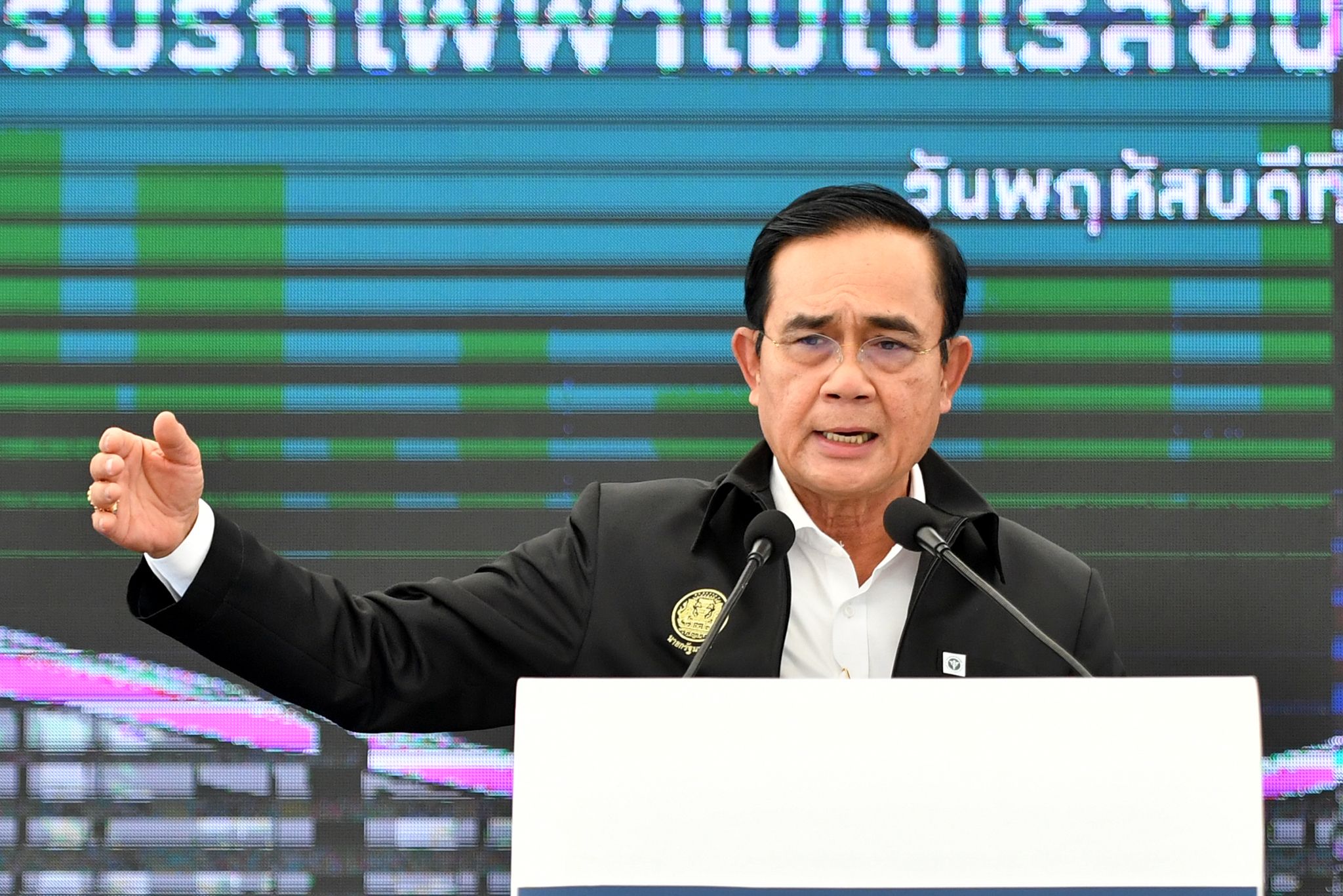 “ประยุทธ์” โยน “ศักดิ์สยาม” สางเผือกร้อนรถไฟฟ้าสายสีส้ม ศาลนัดไต่สวน14ต.ค.