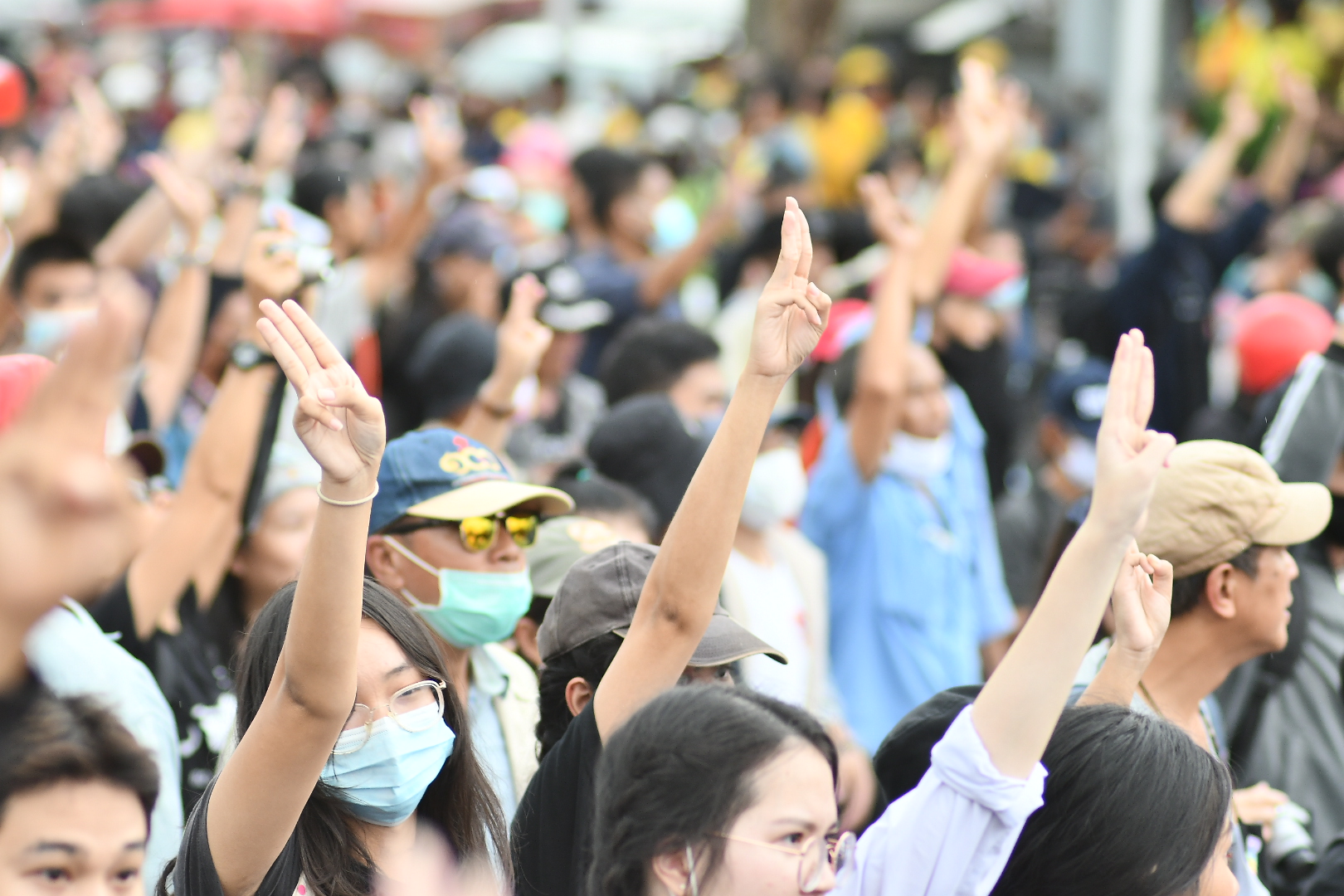 คณะราษฎร : ภาวะฉุกเฉินบั่นทอนประชาธิปไตย-ชุมนุมต่อวันนี้
