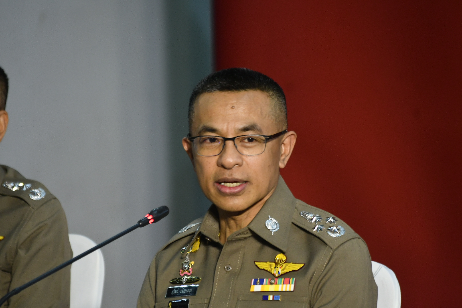 ผบ.ตร. สั่งยกเลิกตั้งด่านทุกชนิด ตั้งแต่บัดนี้เป็นต้นไป