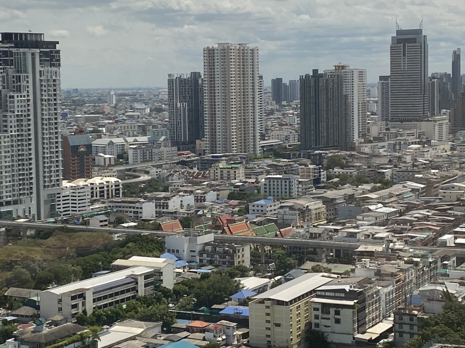 จับตา “ซอมบี้เฟิร์ม” พุ่ง “โรงแรม-อสังหาฯ” ส่อเบี้ยวหนี้