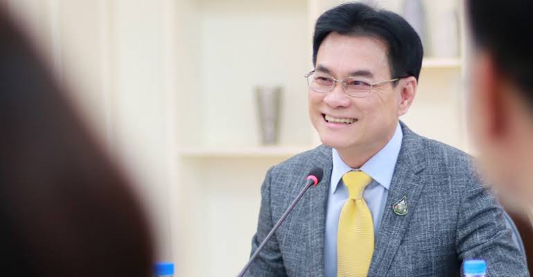 จุรินทร์ ลักษณวิศิษฏ์