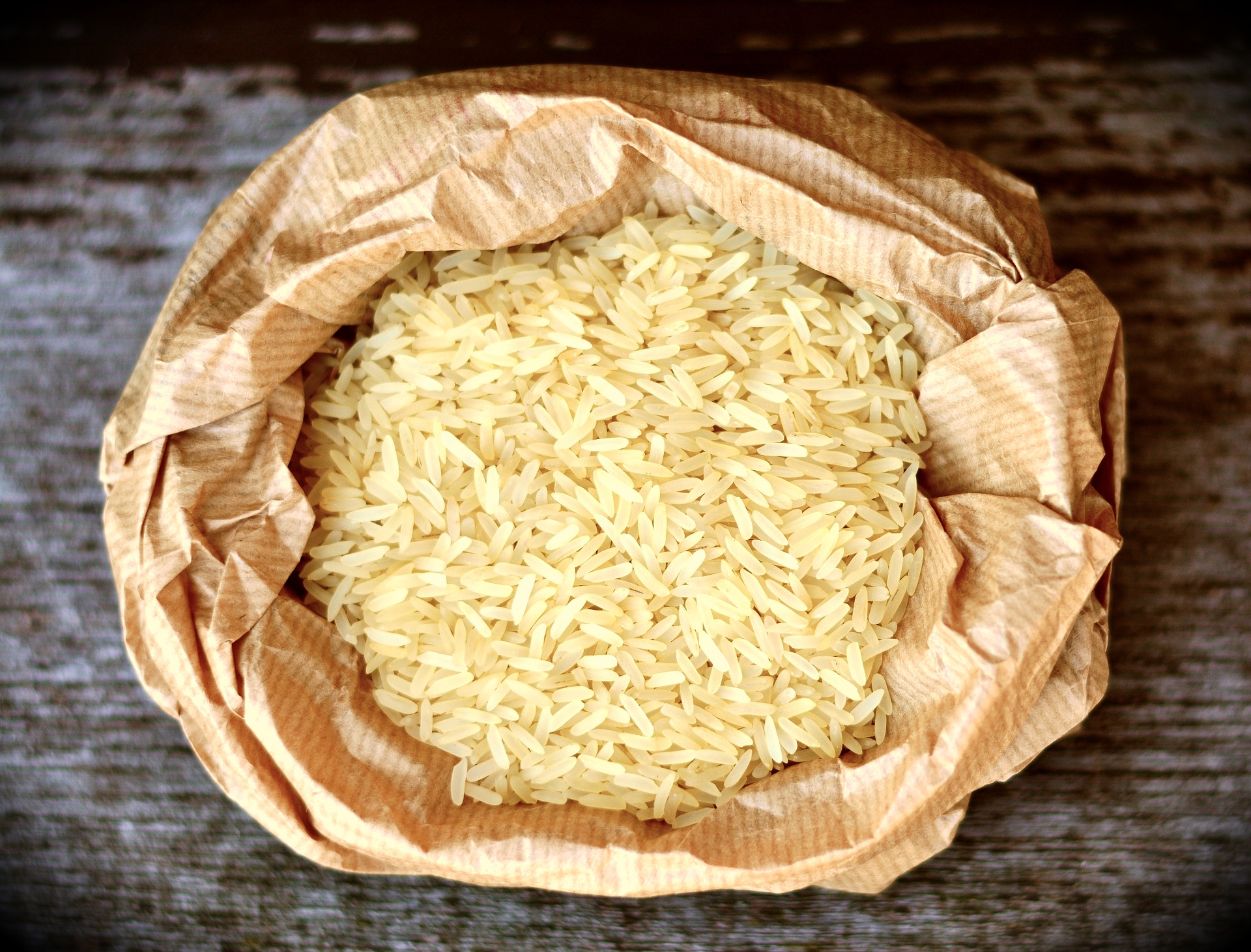 ธ.ก.ส. คาดเดือน พ.ย. “ข้าว-ข้าวโพด” มีแนวโน้มราคาปรับลดลง