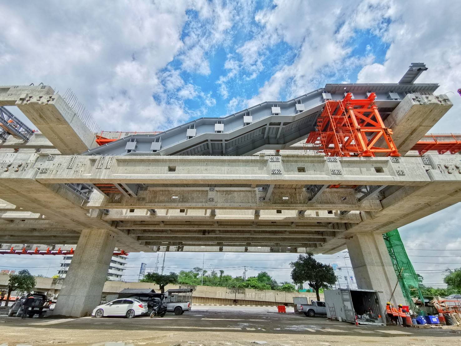 รถไฟฟ้าสายสีส้ม ยักษ์รับเหมาสู้หมัดต่อหมัด ตัดเชือกเกณฑ์ใหม่
