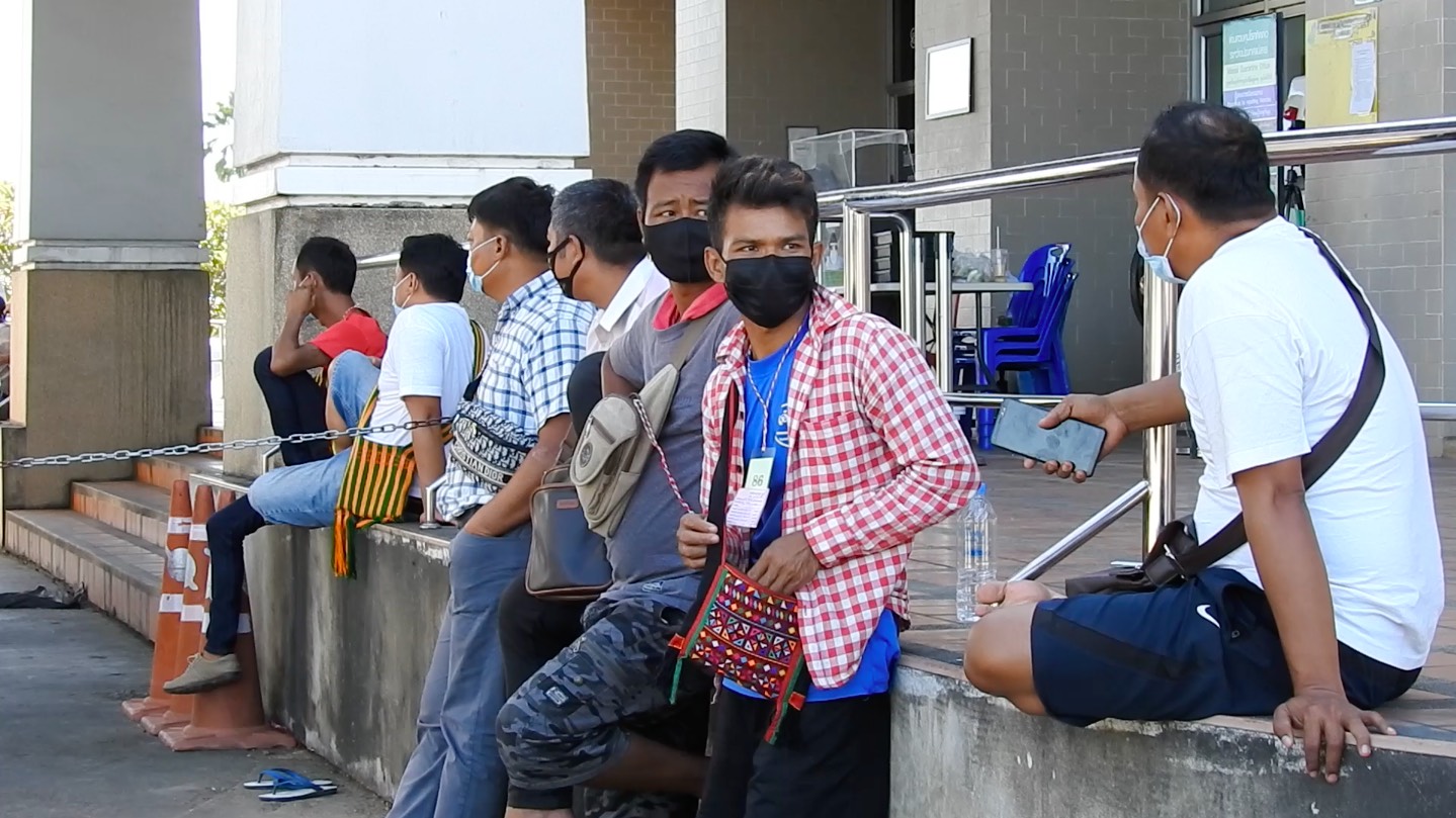 ด่านแม่สาย จ.เชียงราย ตรวจเข้ม หลังด่านแม่สอด จ.ตากพบคนเมียนมาติดโควิด