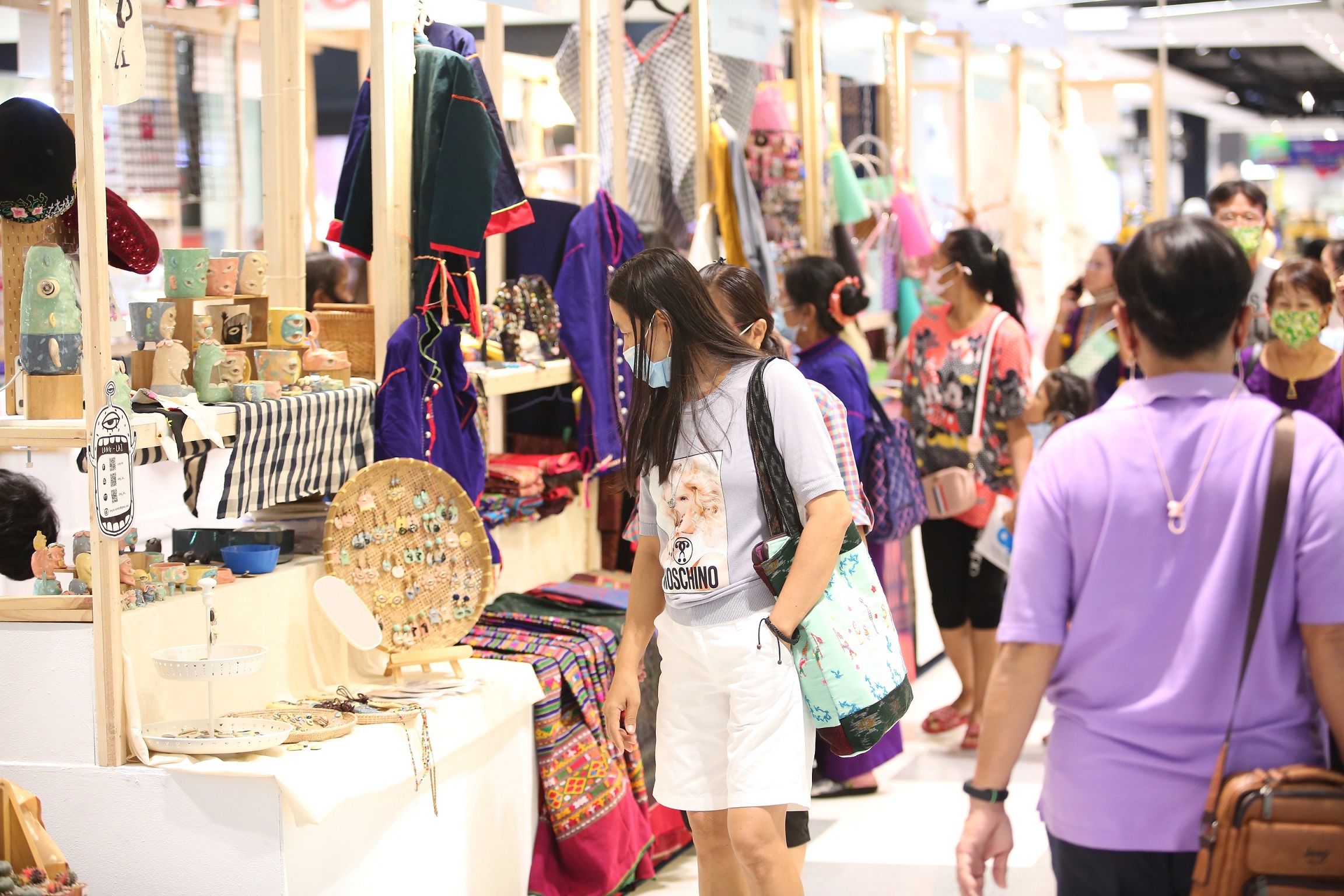 ปักหมุดสุพรรณฯ ชวน ชิม ชม ช้อป “ตลาดรวมใจไทยรอด” สินค้าท้องถิ่น