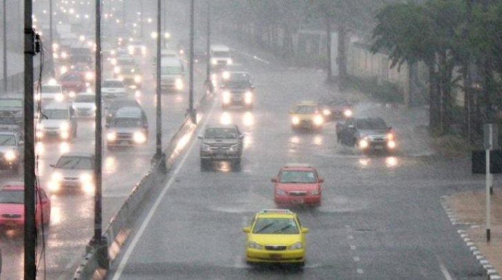 กรมอุตุฯเตือน “เหนือ-กลาง-กทม.-ตะวันออก” ฝนยังตกหนัก กทม.วันนี้ฝน60%