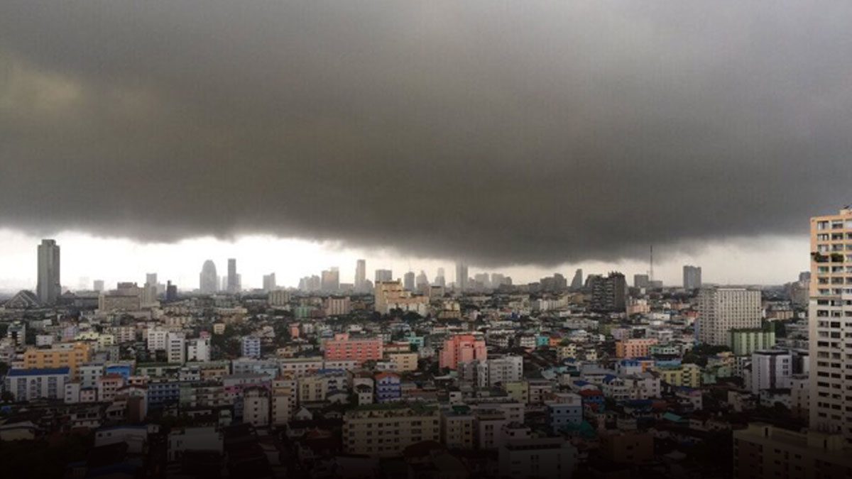 กรมอุตุ เตือนร่องมรสุมทำฝนตกหนักทั่วทุกภาค เสี่ยงระวังน้ำท่วมฉับพลัน