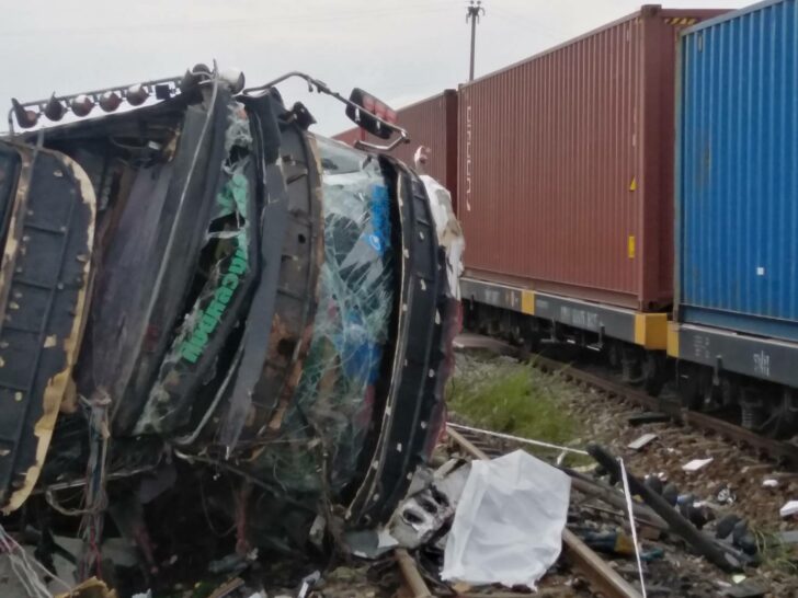 รถไฟชนรถทัวร์กฐิน3 รถไฟชนรถทัวร์กฐิน3