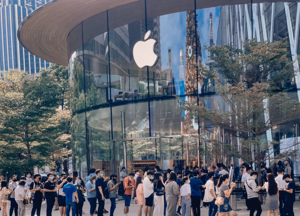 คึกคักทั่วประเทศ! วางขาย iphone12 วันแรก แน่นทุกที่ โดยเฉพาะ Apple Central World
