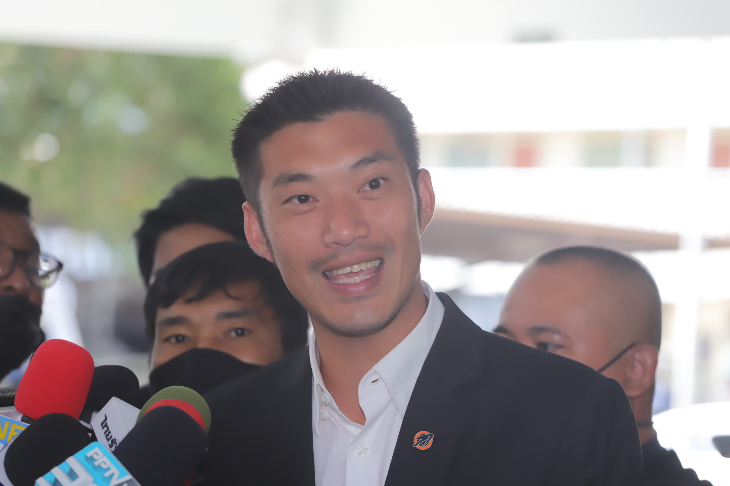 ธนาธร ข้ามช็อต อบจ. เก็งเลือกผู้ว่า กทม. กลางปี 64 สถานีต่อใป เลือกใหญ่ ส.ส.