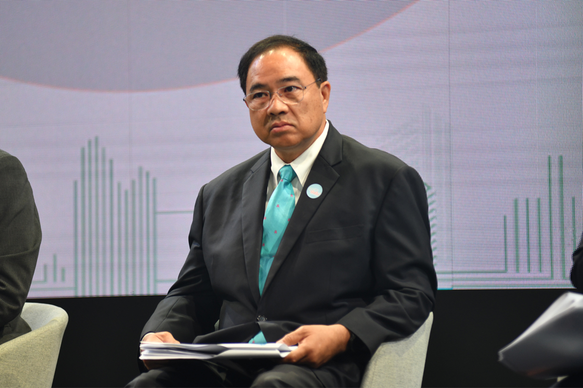 กลินท์ สารสิน ประธานกรรมการหอการค้าไทย และสภาหอการค้าแห่งประเทศไทย