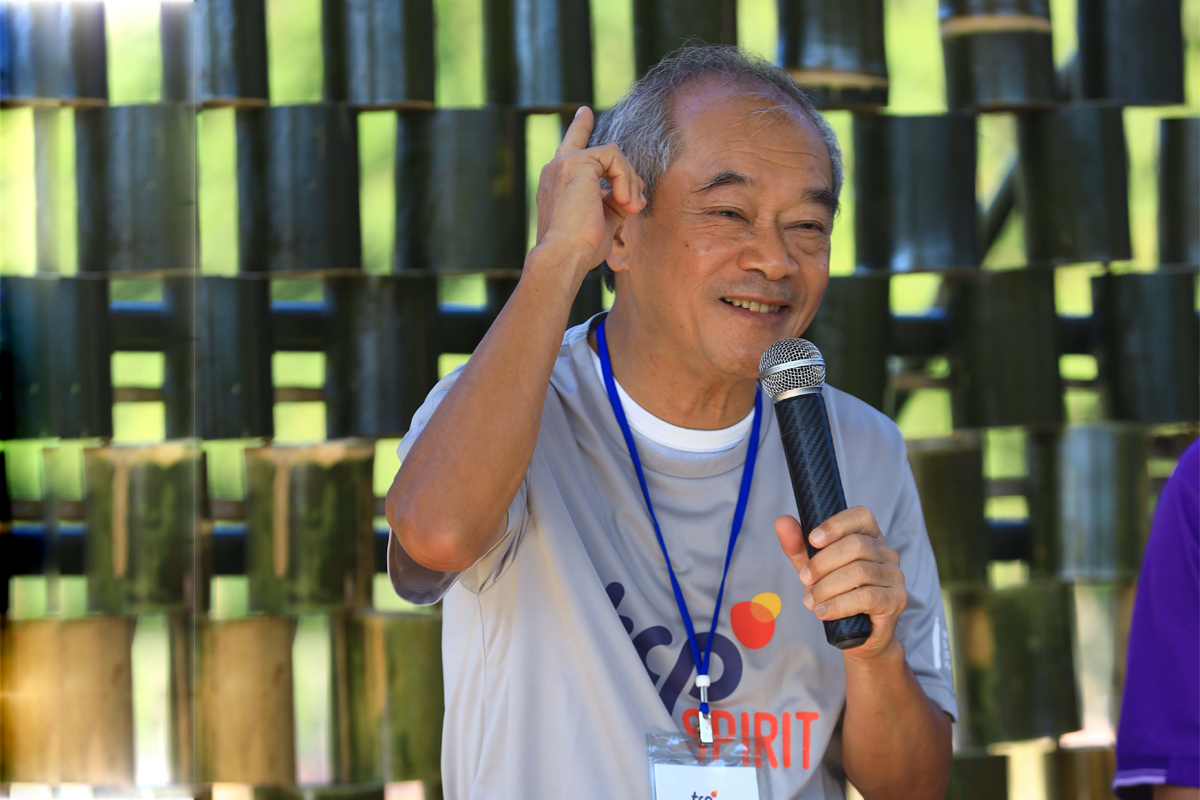 ดร.รอยล จิตรดอน กรรมการและเลขาธิการมูลนิธิอุทกพัฒน์ ในพระบรมราชูปถัมภ์ และประธานกรรมการสถาบันสารสนเทศทรัพยากรน้ำ (องค์การมหาชน)