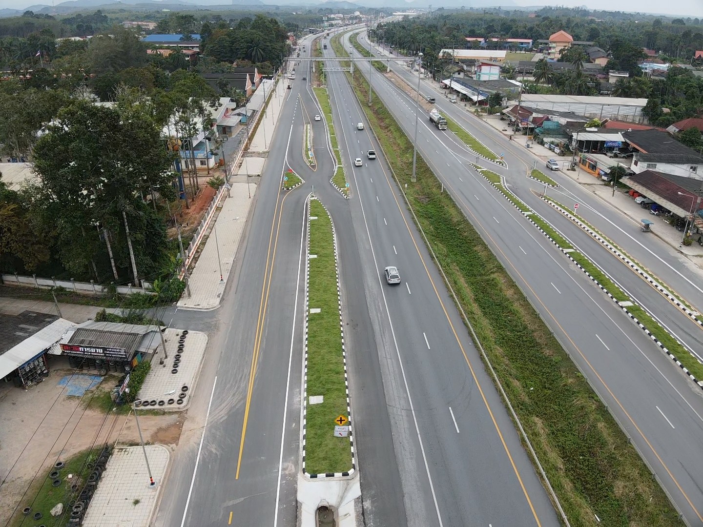 กรมทางหลวงแจงแล้วทำไมจัดจราจรแบบเดินรถสวนทาง “แยกเวียงสระ”