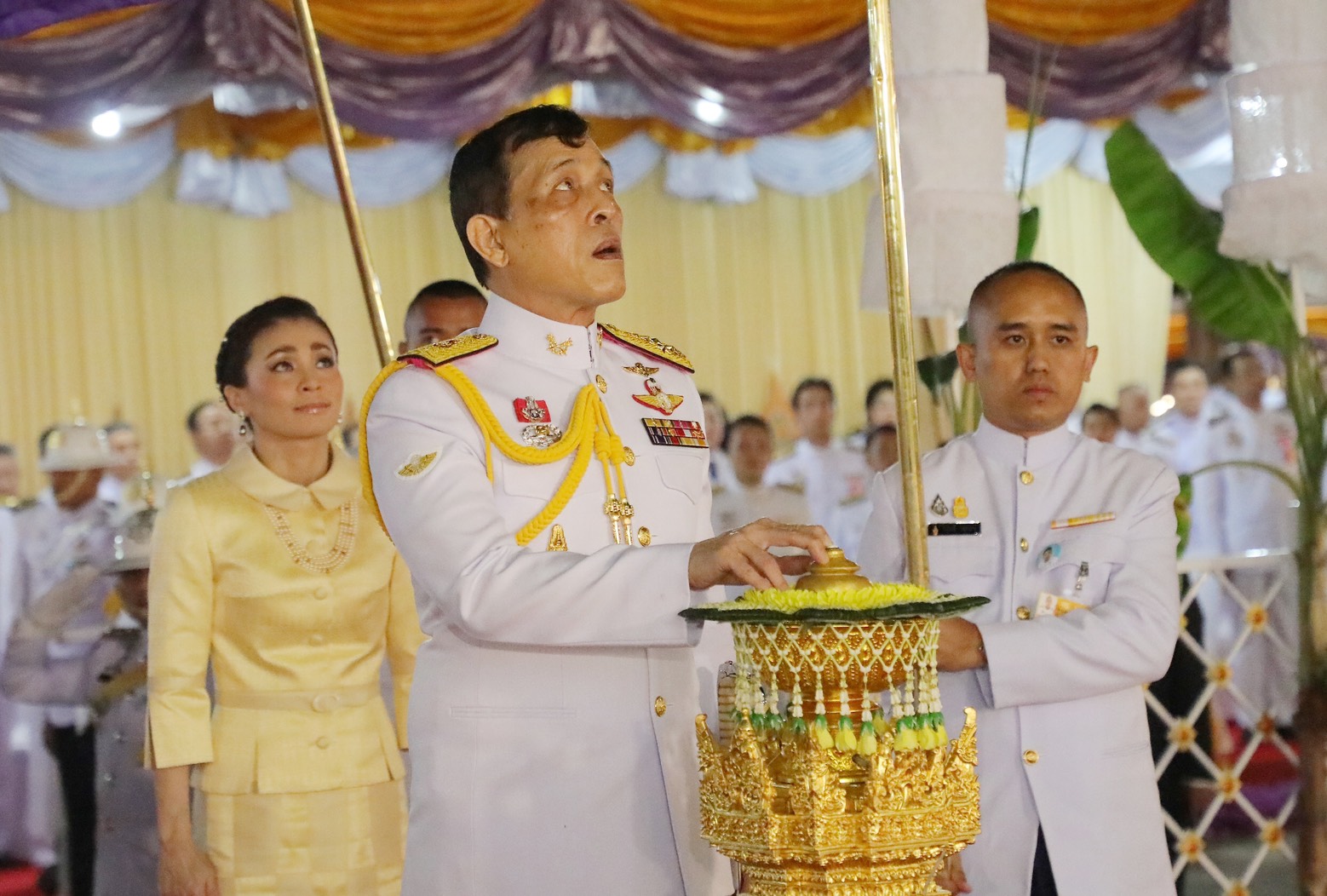 ในหลวง พระราชินี ทรงวางศิลาฤกษ์และทรงเปิดที่ทำการศาลเยาวชนและครอบครัว จ.อุดรธานี
