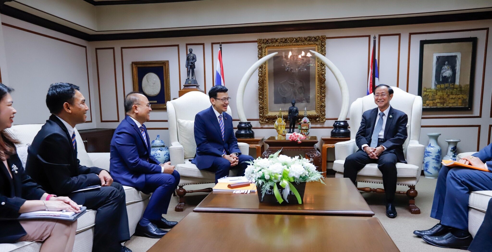 คปภ.เข้าพบ “ขุนคลัง” รับนโยบาย ลุ้น! เพิ่มลดหย่อนภาษีประกันสุขภาพเท่าประกันชีวิต