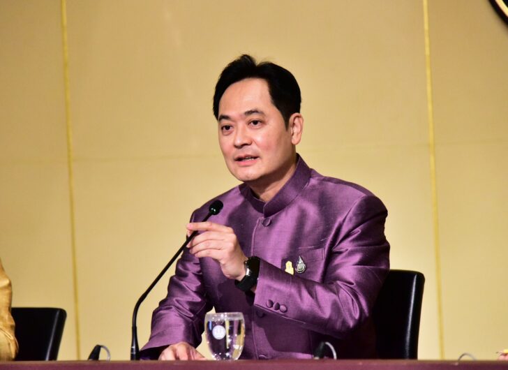 อนุชา บูรพชัยศรี โฆษกประจำสำนักนายกรัฐมนตรี อนุชา บูรพชัยศรี โฆษกประจำสำนักนายกรัฐมนตรี
