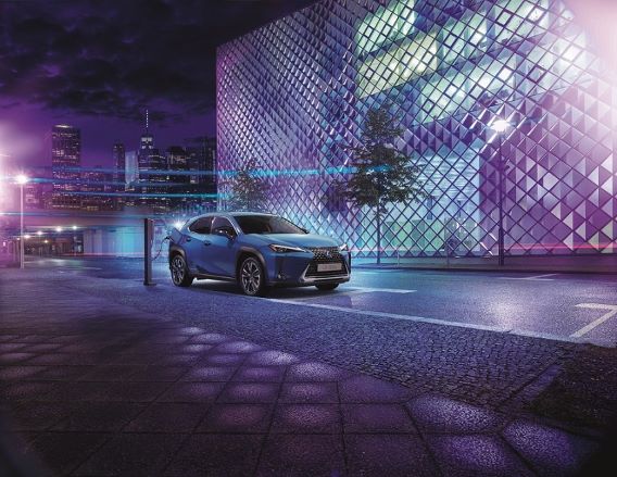 เลกซัส เคาะราคารถยนต์ไฟฟ้ารุ่นแรก Lexus UX 300e 3.490 ล้าน