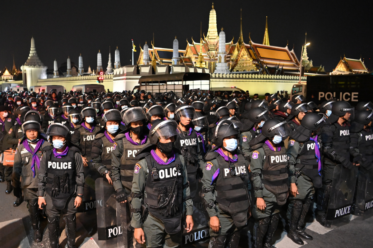 เตรียมเสนอ นายกฯ ประกาศ พรก.ฉุกเฉินร้ายแรง กรณีม็อบวุ่นวาย