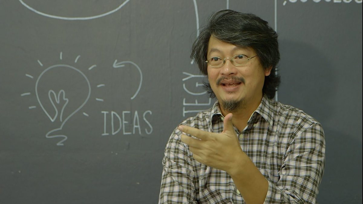 บก.ลายจุด ถาม ไม่ตลกเหรอ? คนฉีก รธน. แล้วใช้กฎหมายเข้มกับประชาชน