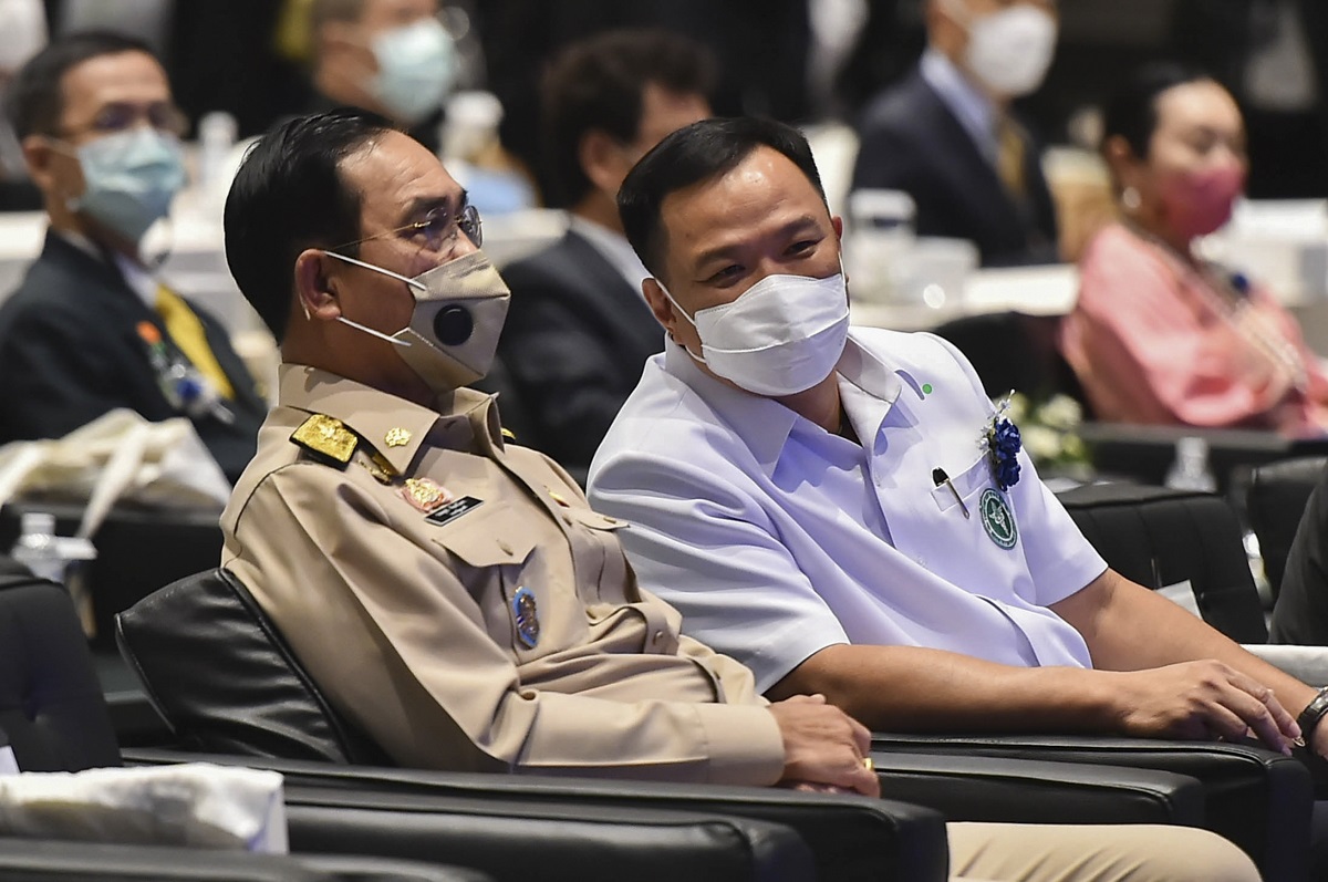 อนุทิน หนุนผู้ประกอบการฟ้อง 20 ล้าน คนนำโควิดเข้าประเทศ จะได้หลาบจำ