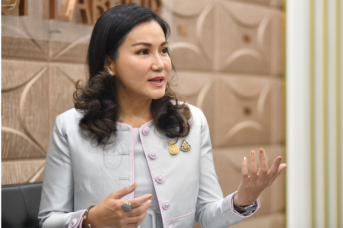 นฤมล ภิญโญสินวัฒน์