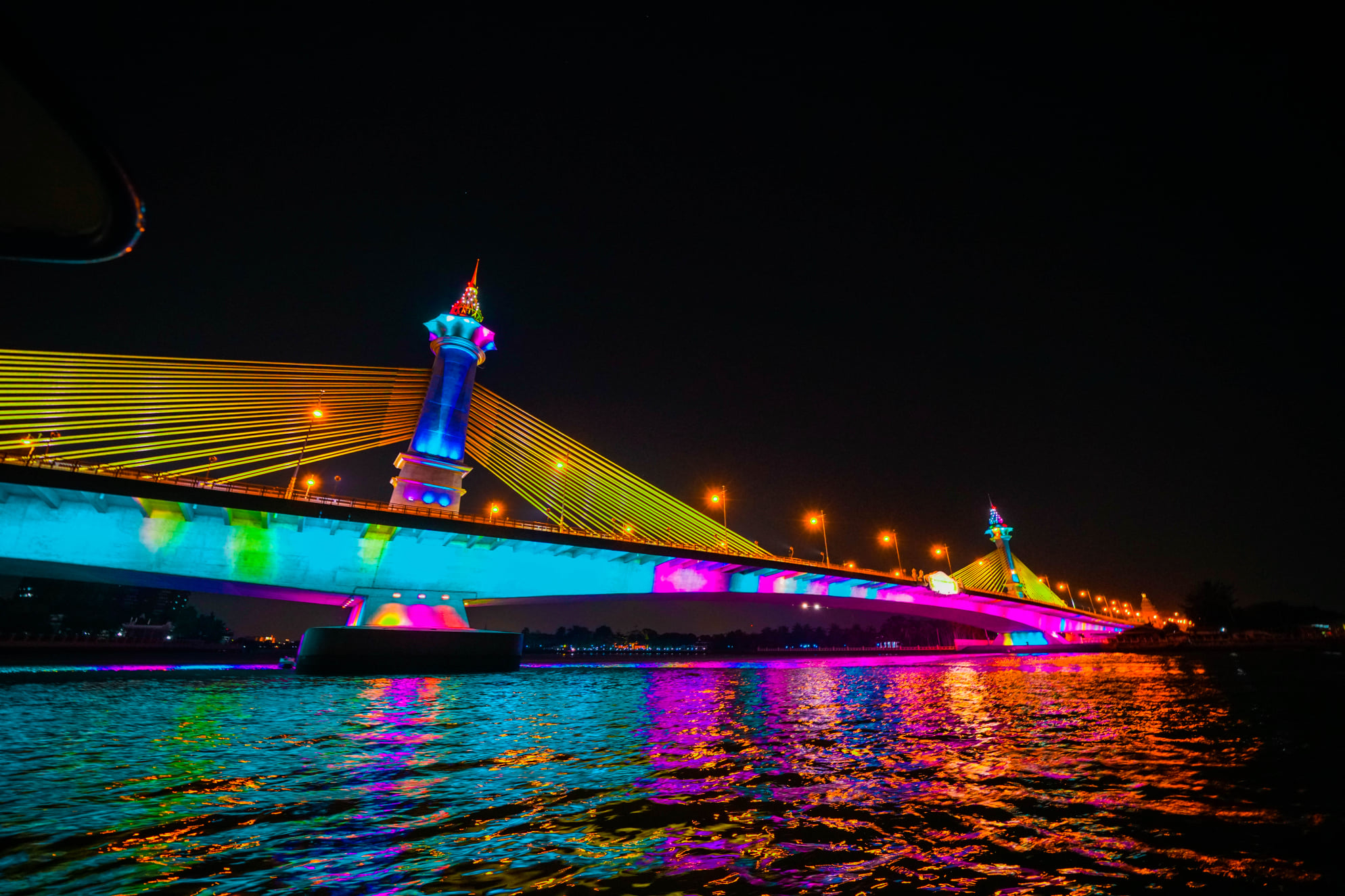 รายชื่อ 13 สะพานข้ามแม่น้ำเจ้าพระยา ประดับไฟงดงามวันพ่อแห่งชาติ