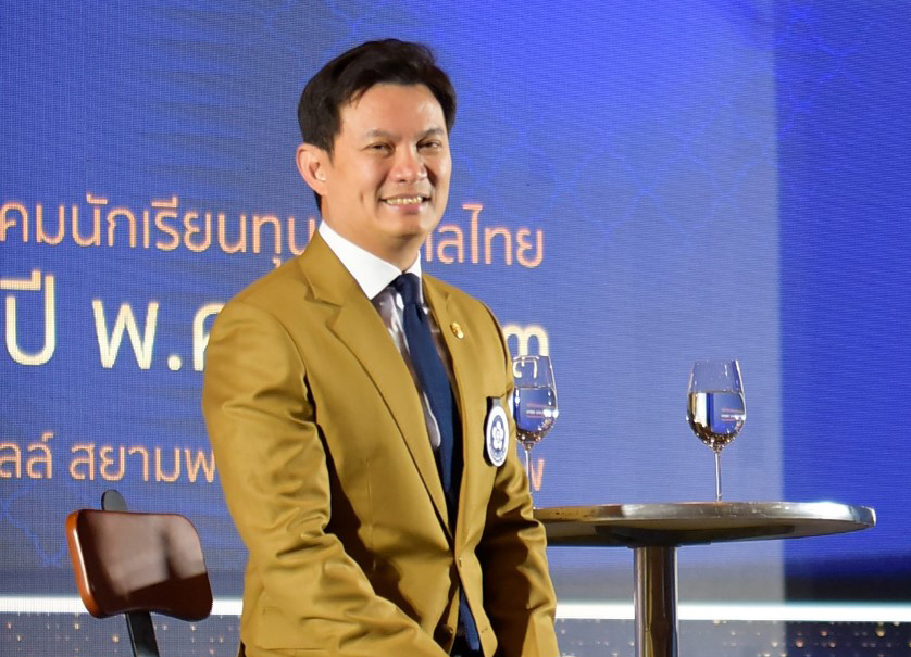 ศ.ดร.สุชัชวีร์ สุวรรณสวัสดิ์ นายกสมาคมนักเรียนทุนรัฐบาลไทย (ส.น.ร.)