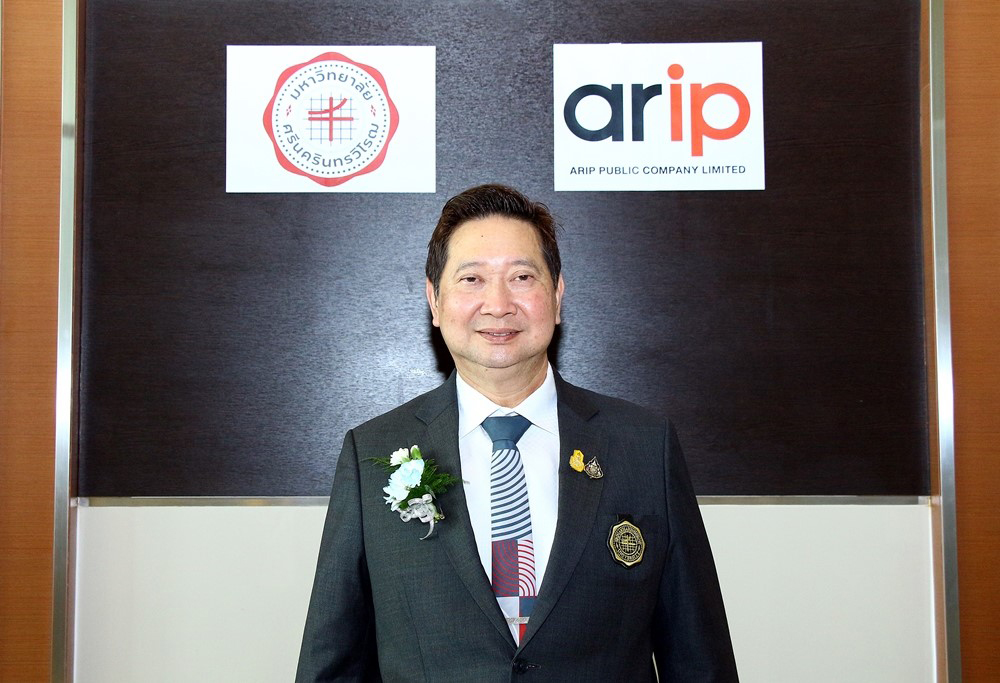 รศ.ดร.สมชาย สันติวัฒนกุล รักษาการแทนอธิการบดีมหาวิทยาลัยศรีนครินทรวิโรฒ