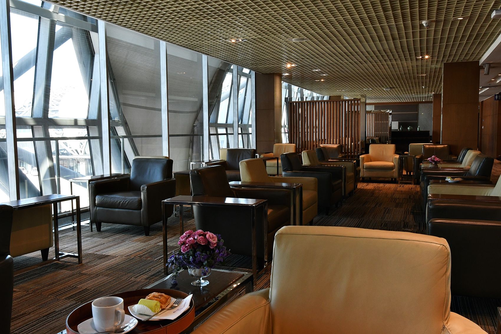 การบินไทย เผยโฉม Royal Orchid Lounge แนวคิดใหม่สนามบินสุวรรณภูมิ